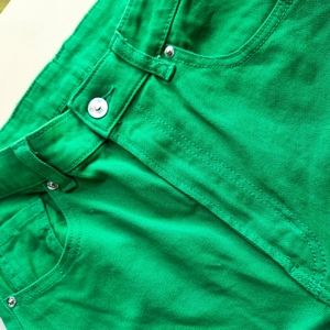 green h&m wide leg twill pants ☘️